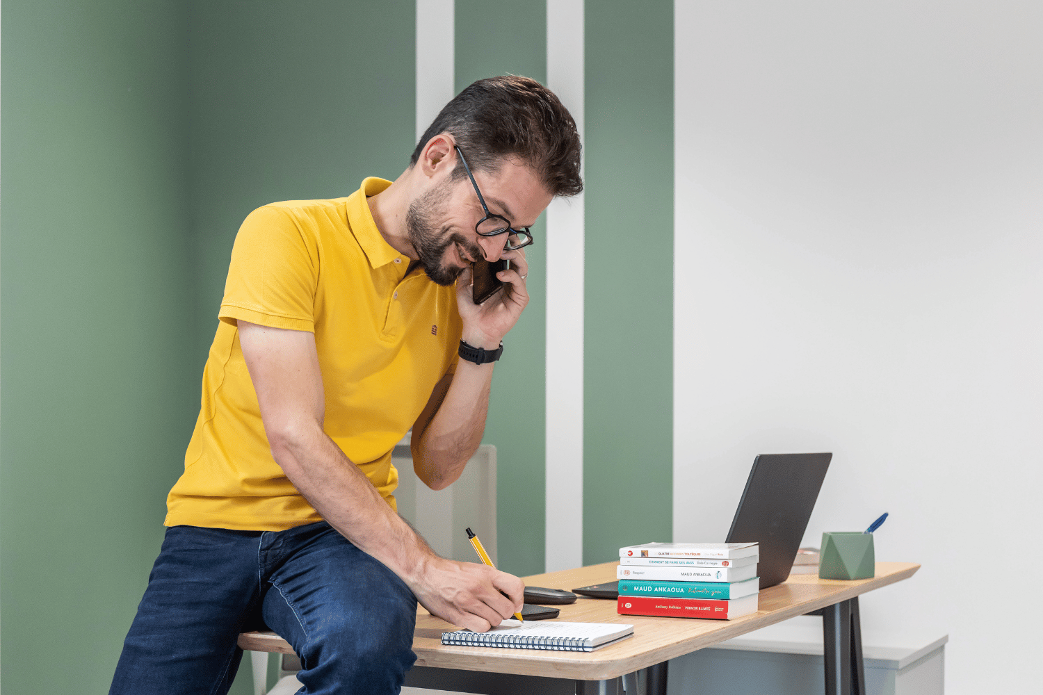 Alexandre Prévoteau au téléphone